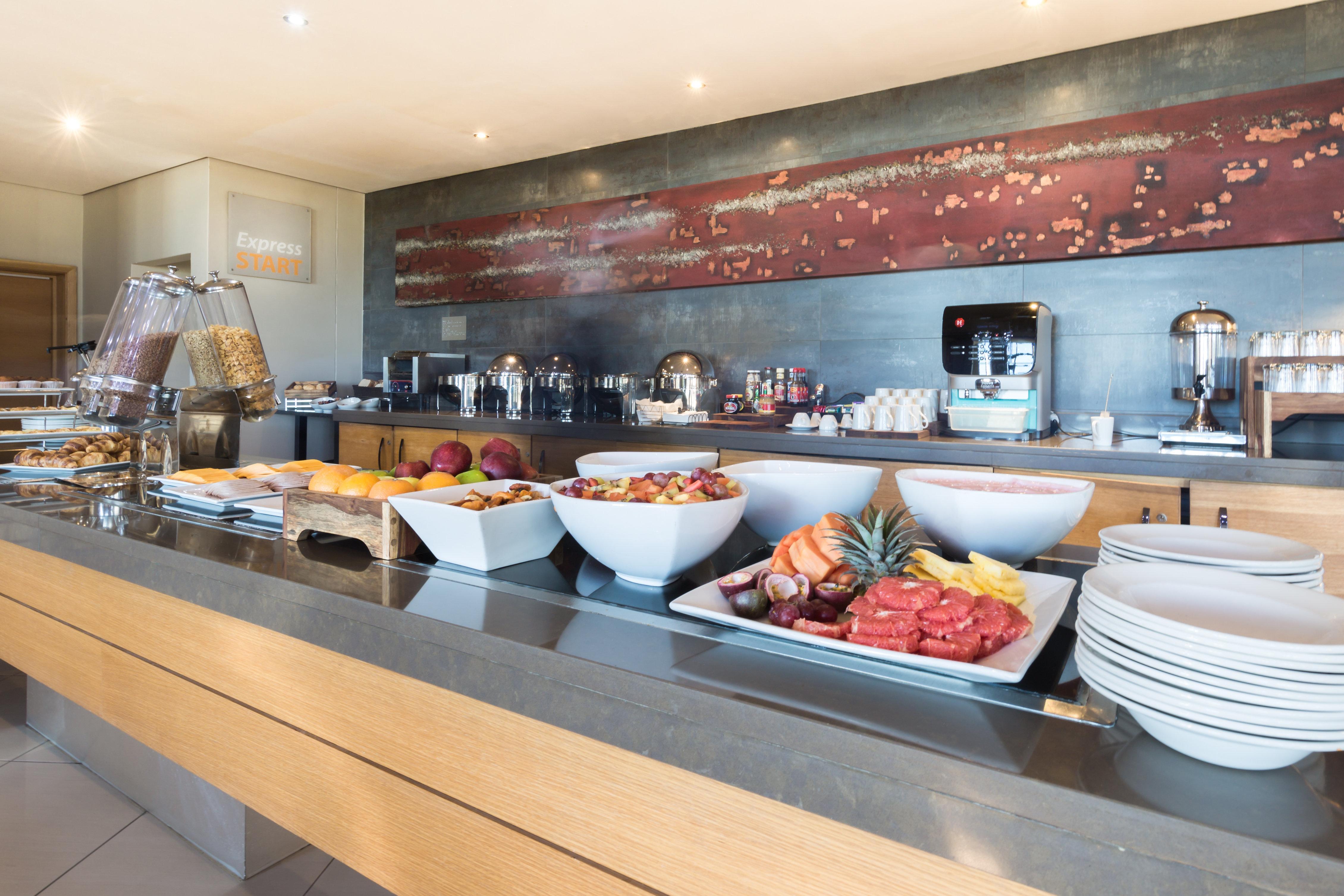Holiday Inn Express Sandton-Woodmead By Ihg Exterior foto